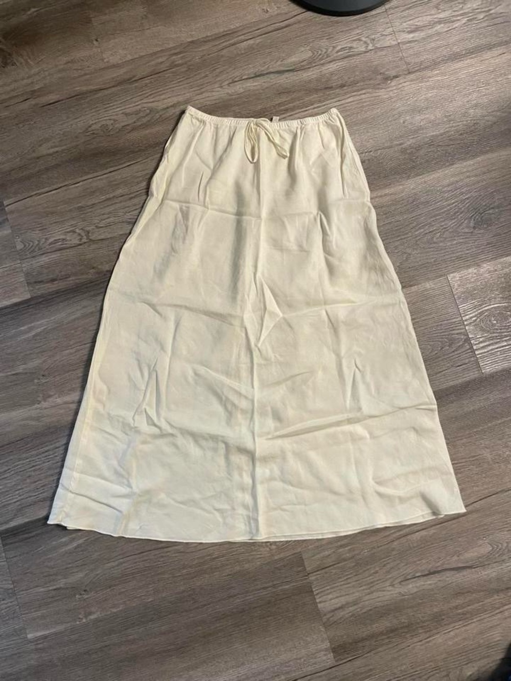 Brandy Melville skirt - Picture 2 of 4